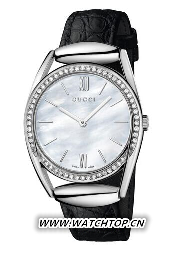 李宇春佩戴Gucci Horsebit鉆石款腕表亮相芭莎之夜 芭莎之夜 Gucci Horsebit 鉆石 李宇春 Gucci 腕表 熱點動態(tài)  第2張